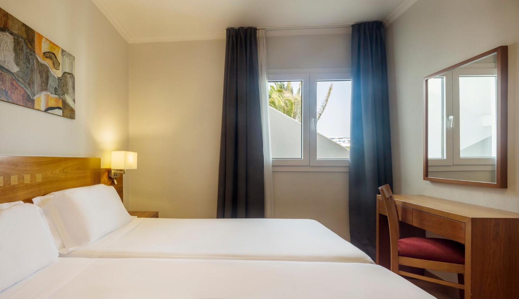 Ilunion Costa Sal Lanzarote Lejlighedshotel Puerto del Carmen  Værelse billede