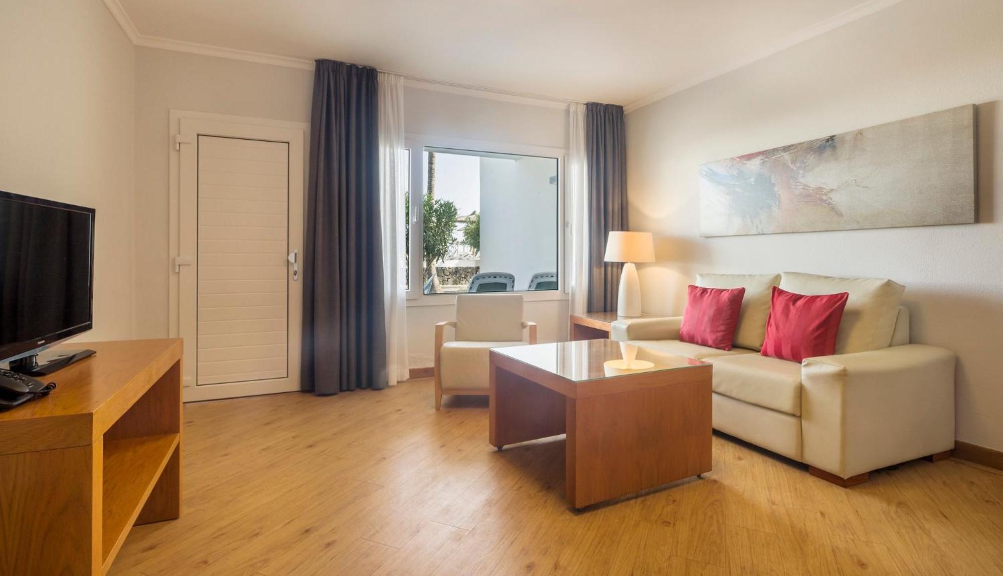 Ilunion Costa Sal Lanzarote Lejlighedshotel Puerto del Carmen  Værelse billede